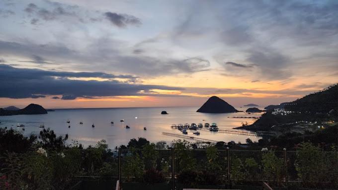 Sunset Hill Hotel Labuan Bajo Exteriör bild