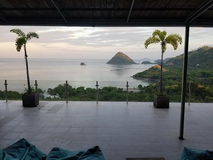 Sunset Hill Hotel Labuan Bajo Exteriör bild